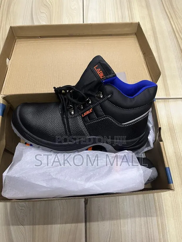 Safety Boots · Photo 1