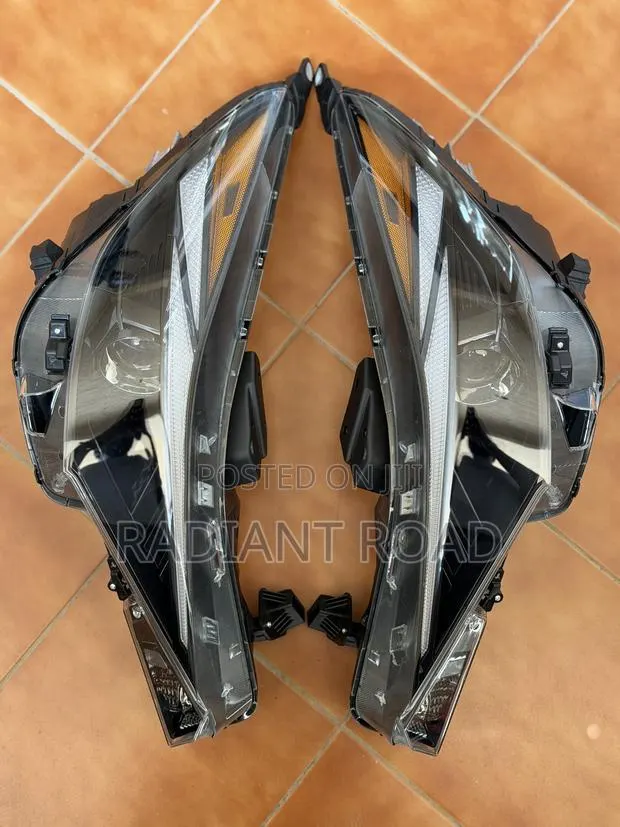 Hyundai Elantra 2023 Headlight · Photo 1