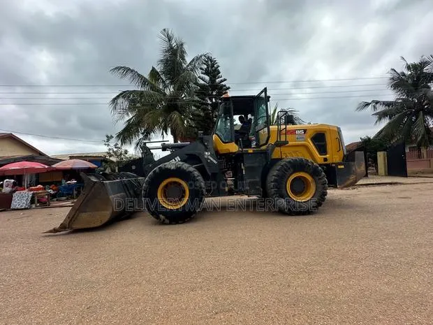 Shantui L55-B5 Used 2025 for Sale · Photo 1