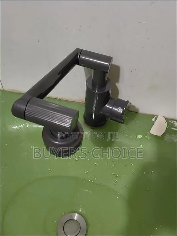 Kitchen / Bathroom Faucet · Photo 1