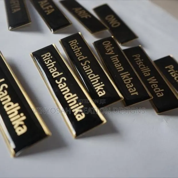 Domain Name Tag With Branding · Photo 2