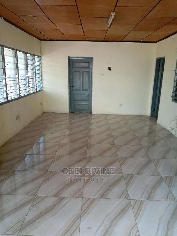 Decent 3-Bedrooms Apartments Dansoman · Photo 6