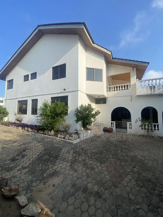 7bdrm House in Mainstay Estates, Airport Residential Area for rent · Photo 1