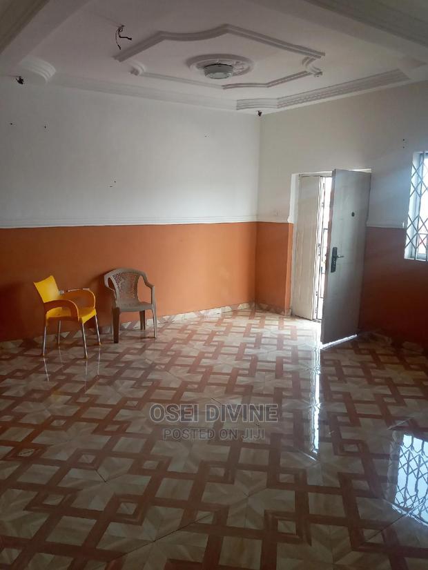 Awesome 2-Bedrooms Apartment Dansoman · Photo 2
