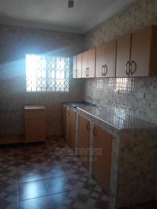 Awesome 2-Bedrooms Apartment Dansoman · Photo 3