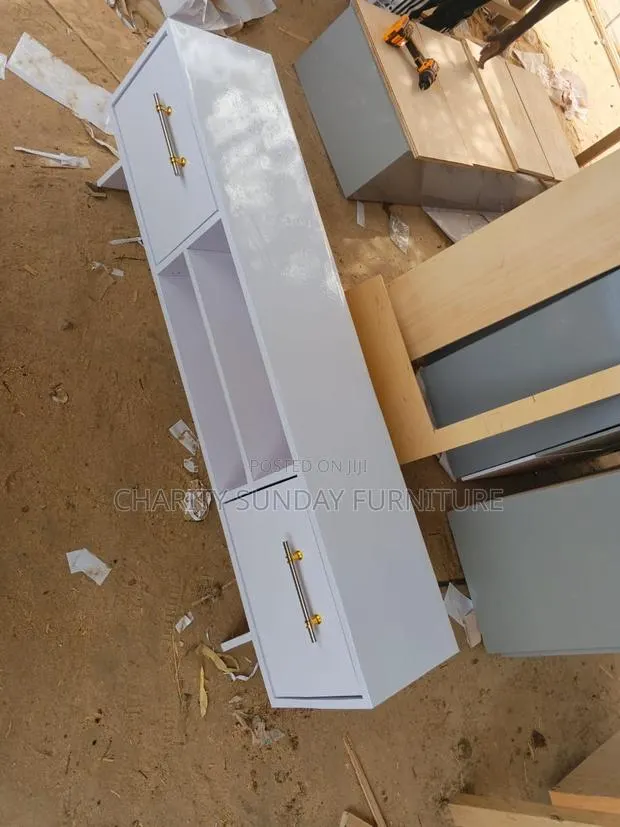 900 TV Stand Available in Different Sizes · Photo 1