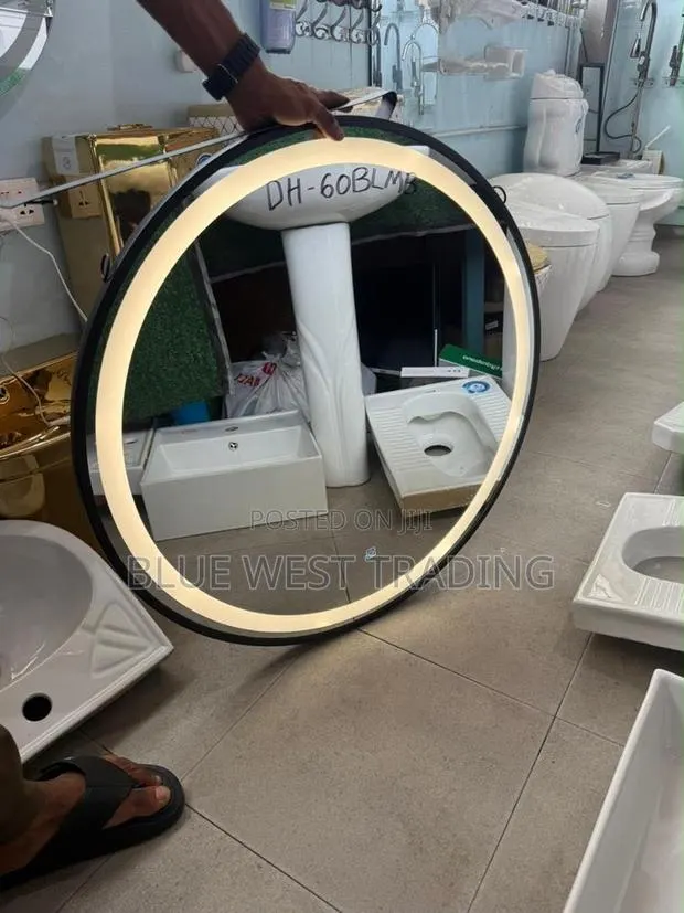 Executive Led Mirror (80 Centimeters) _ Stylish Led Mirror · Photo 1