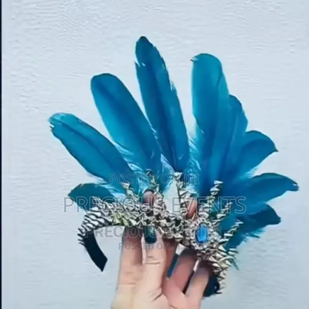 Feathers Fascinators · Photo 1