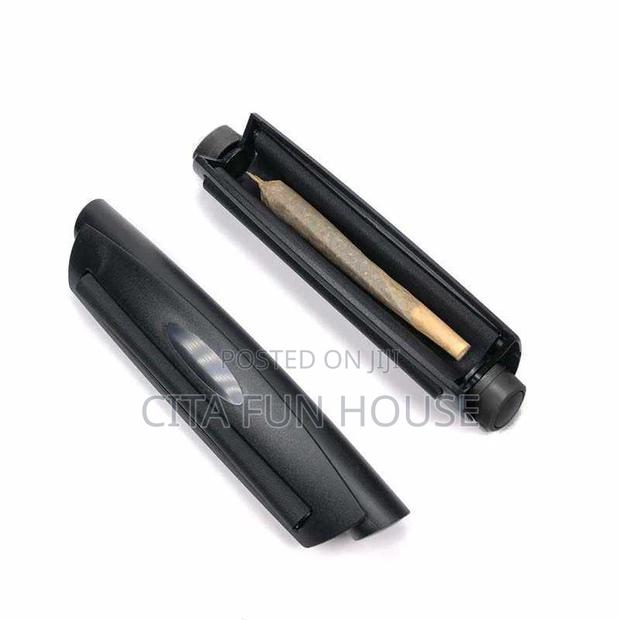 110mm Standard Rizler Size Tobacco/Herb Roller · Photo 2