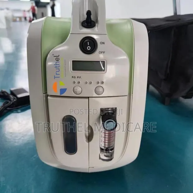 Mobile Oxygen Concentrator (Battery-Packed) Usa Model · Photo 1