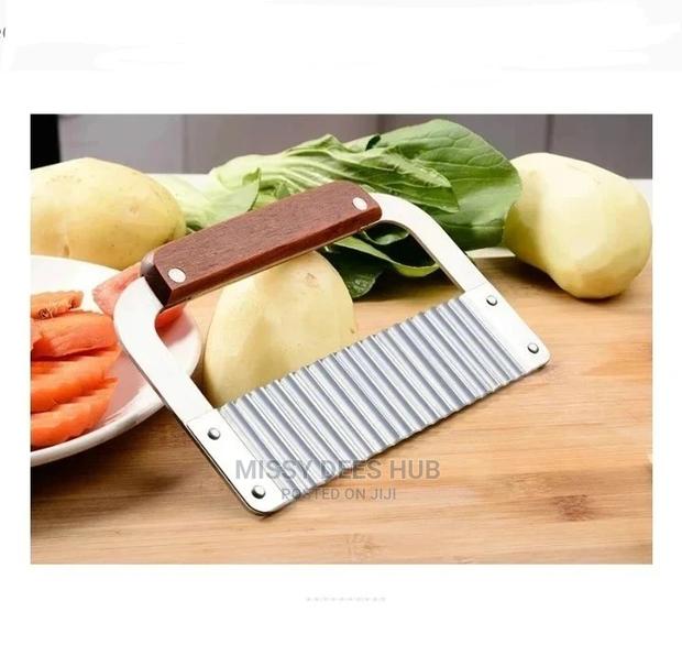 Crinkle Cutter or Wavy Knife · Photo 3