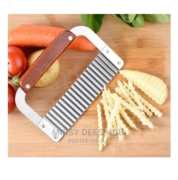 Crinkle Cutter or Wavy Knife · Photo 2
