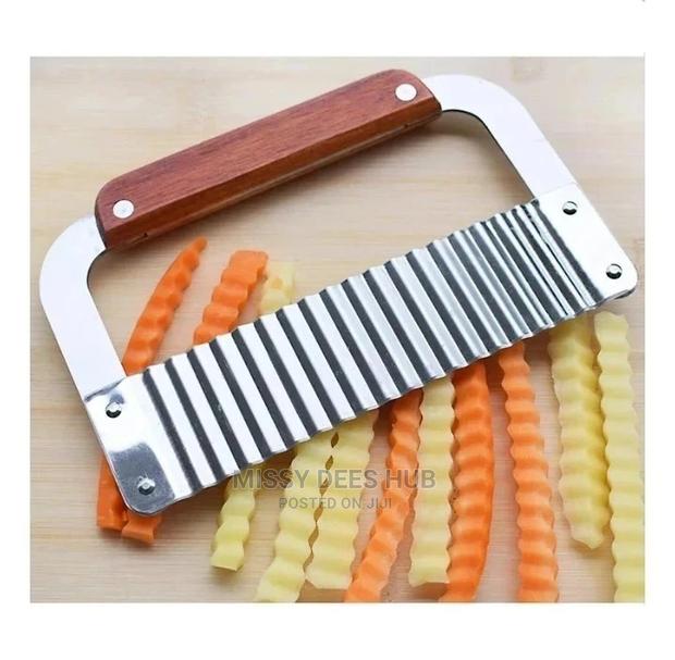 Crinkle Cutter or Wavy Knife · Photo 5