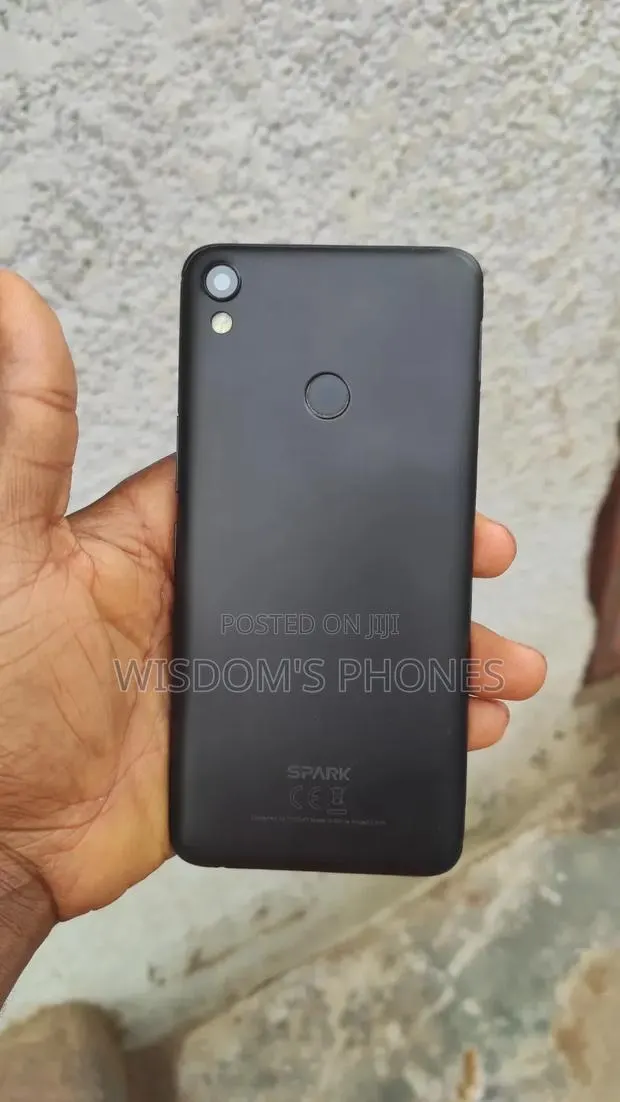 Tecno Spark 2 16 GB Black · Photo 1