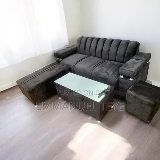 Stylish Black Fabric Sofa · Photo 1