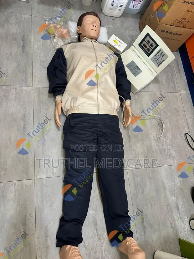 Advanced CPR Training Manikin With Monitor · Photo 1