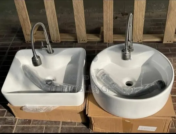 Countertop Basin With Tap · Photo 1