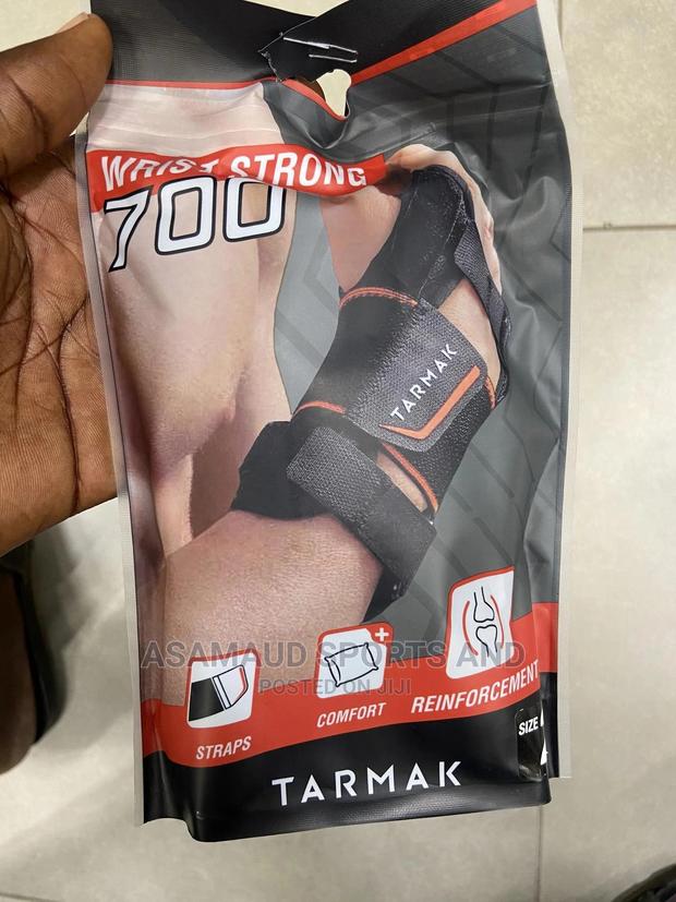 Original Wrist Support at Cool Price · Photo 2