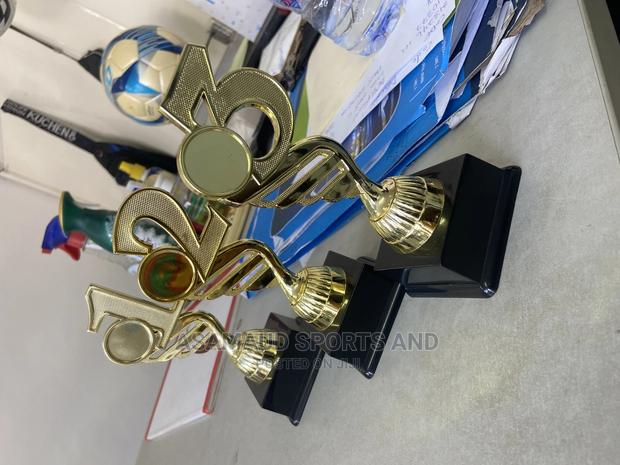 Runners Up Trophy at Cool Price · Photo 1