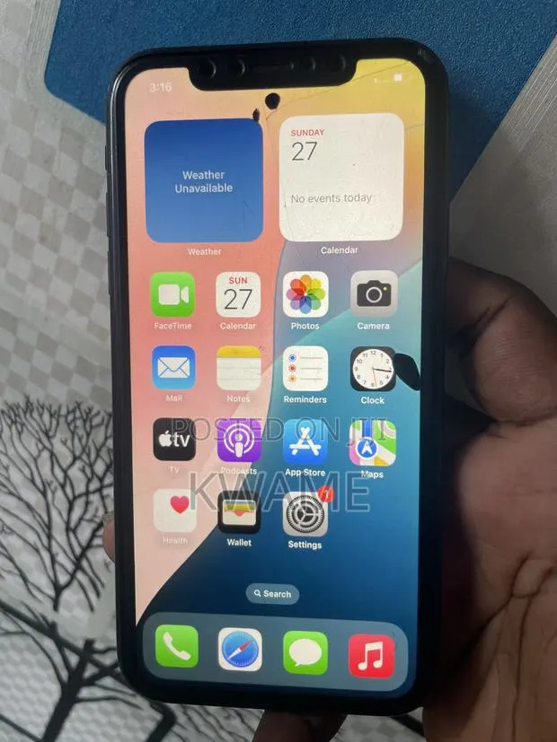 Apple iPhone XR 64 GB Black · Photo 1