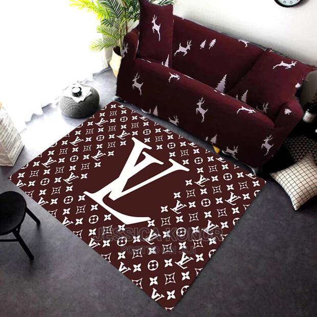 Sofa Covers Available in Different Designs and Colours · Photo 1