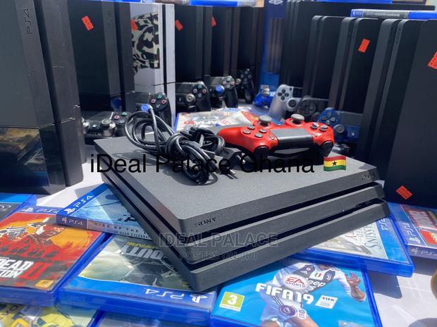 Playstation 4 Pro Black · Photo 3