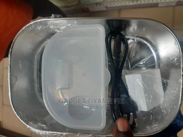 Electric Lunch Box (Plastic and Stainless Steel) · Photo 3