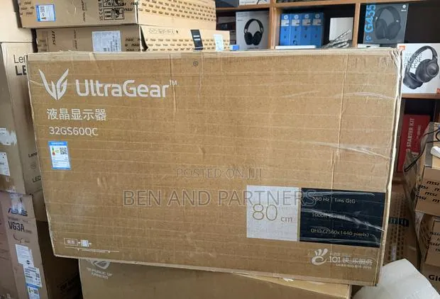 LG Ultragear 32” Qhd, 180hz, 1ms, Hdr, Curved Gaming Monitor · Photo 1