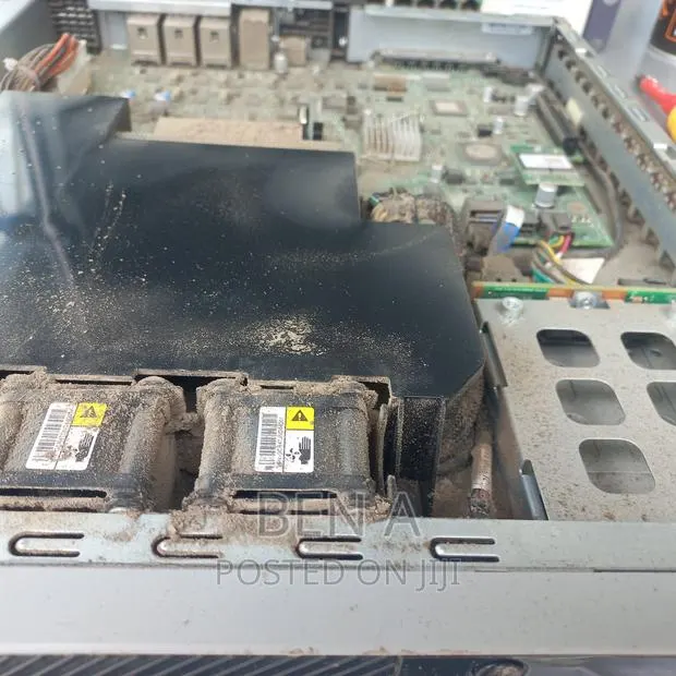 Maintenance, Server, I.T Equip. Interior and Ext. Cleaning · Photo 1