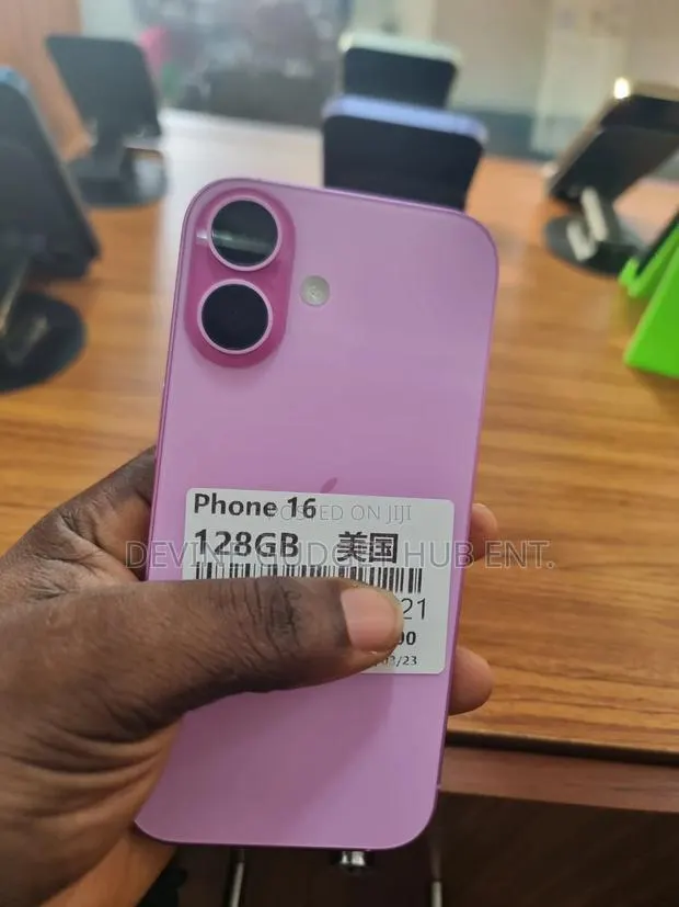 Apple iPhone 16 128 GB Pink · Photo 1