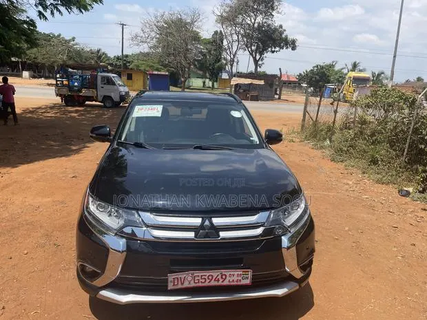Mitsubishi Outlander SEL FWD 2016 Black · Photo 1