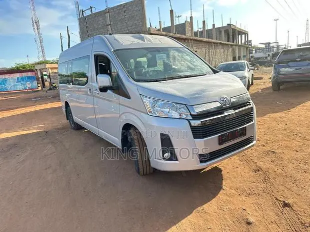 New Toyota HiAce 2025 White · Photo 1