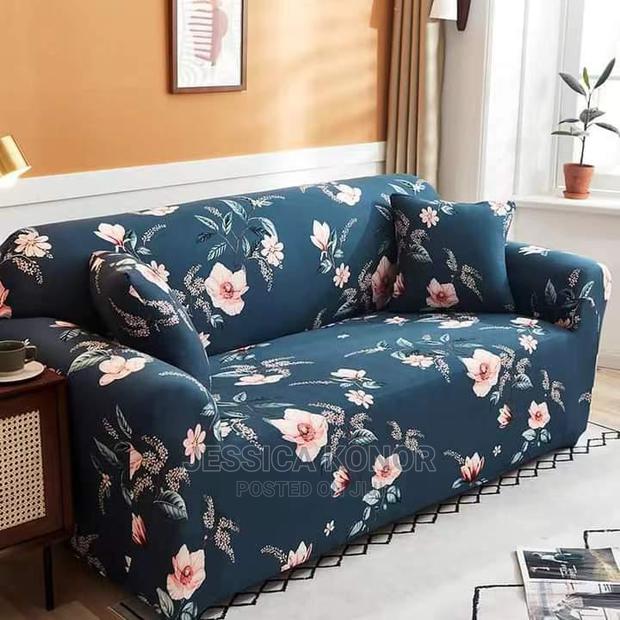 Elastic Sofa Covers Available in Different Shades · Photo 1