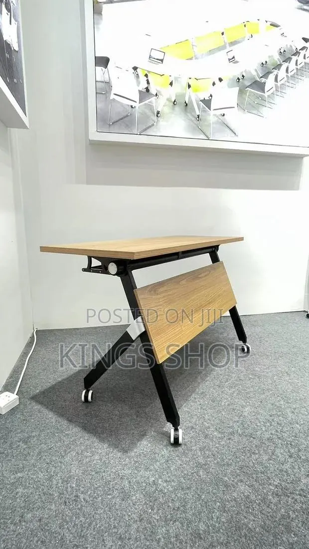 Office Desk · Photo 1