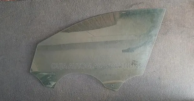 2015 VW Passat B8 Front Left Door Glass Available · Photo 1