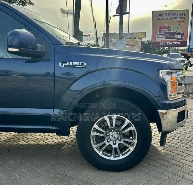 Ford F-150 Limited 4x4 SuperCrew Cab Styleside 5.5 ft. box 145 in. WB Blue · Photo 1