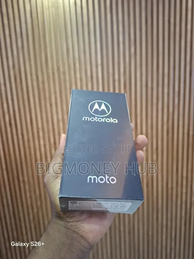 New Motorola Edge (2024) 256 GB Black · Photo 1