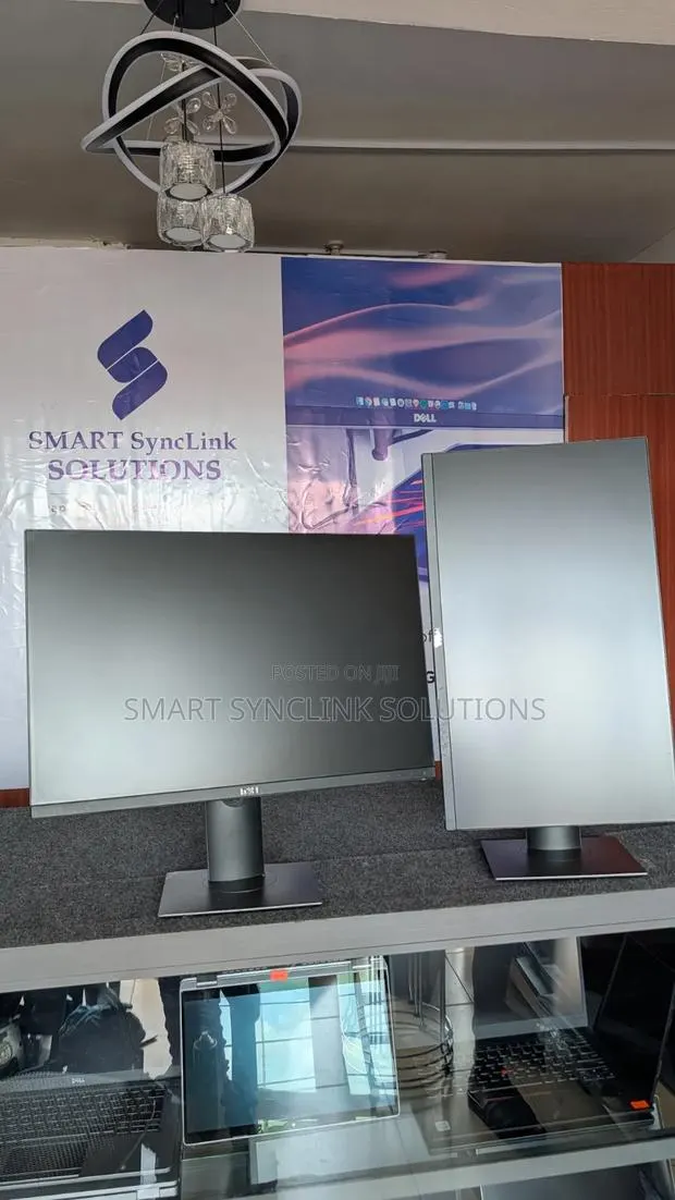 24" Dell Ips Edgeless Monitor · Photo 1
