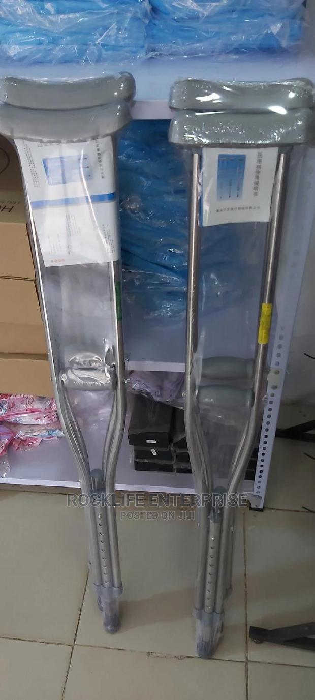 Underarm Crutches · Photo 2