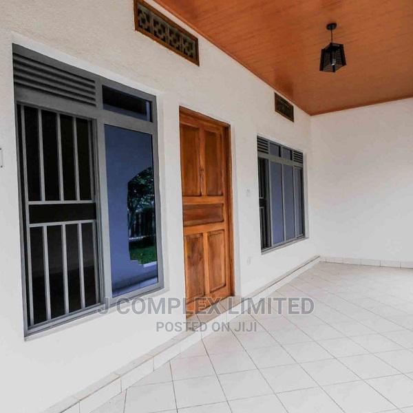 2bdrm Apartment in South La Estate, Estates for rent · Photo 5