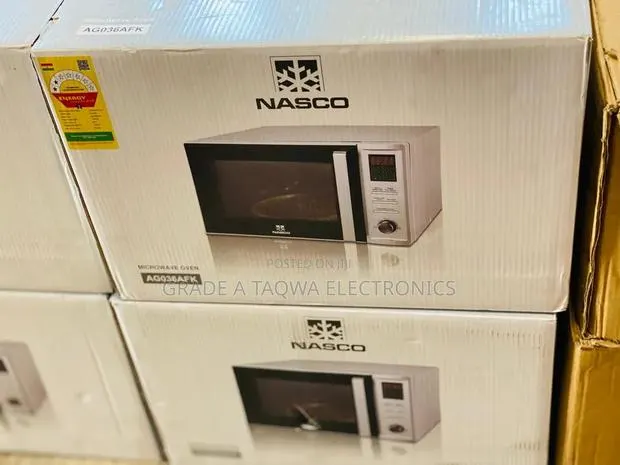 Furnished Nasco 36-Litre Microwave · Photo 1
