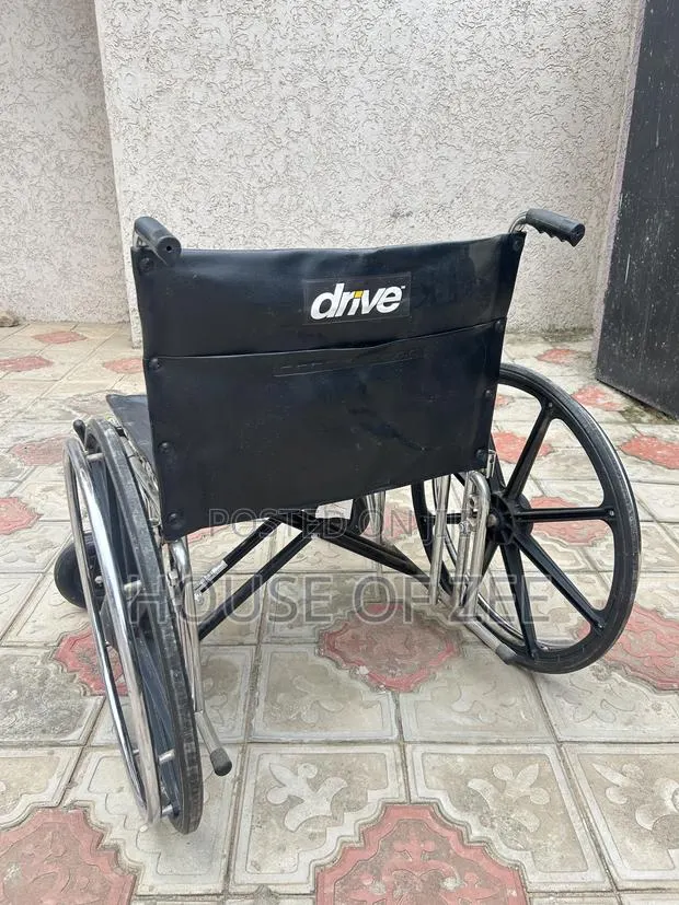 Manual Wheelchair · Photo 1