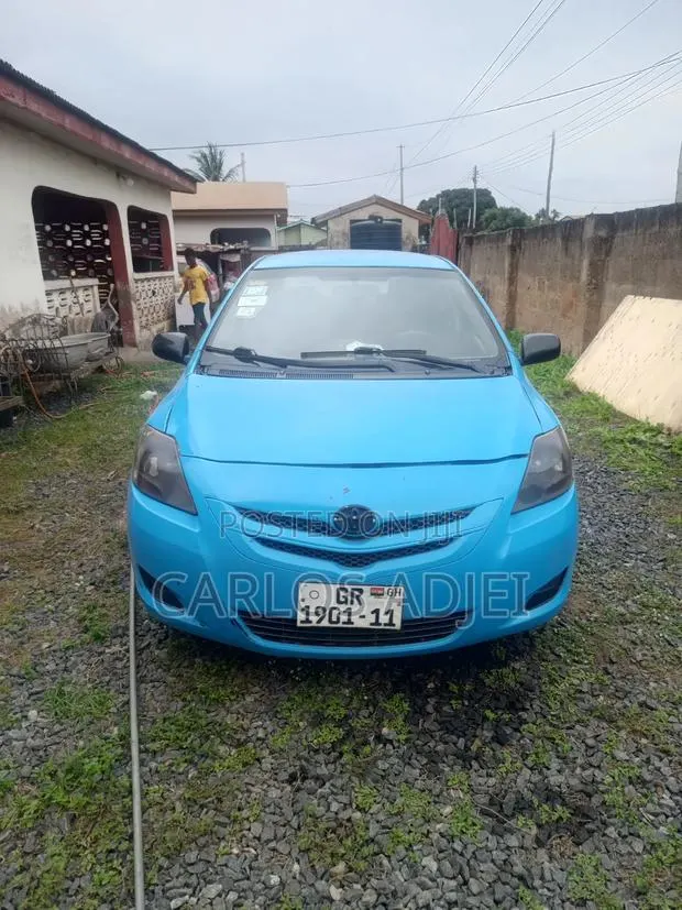 Toyota Yaris 1.5 2007 Blue · Photo 1