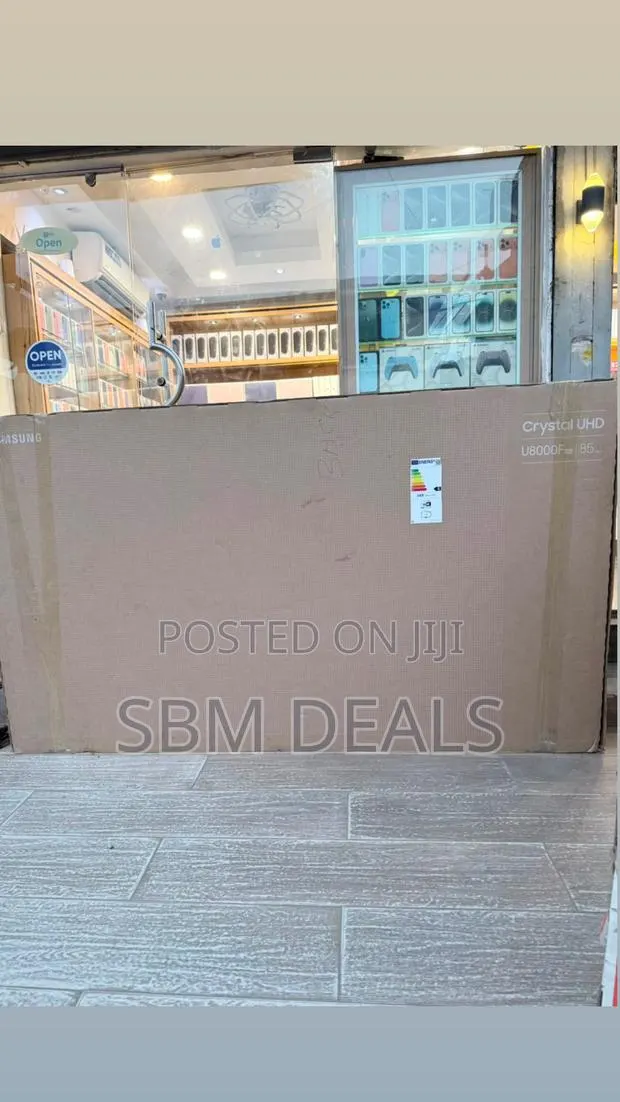 Samsung Crystal Uhd U8000F 85 Inches Available · Photo 1