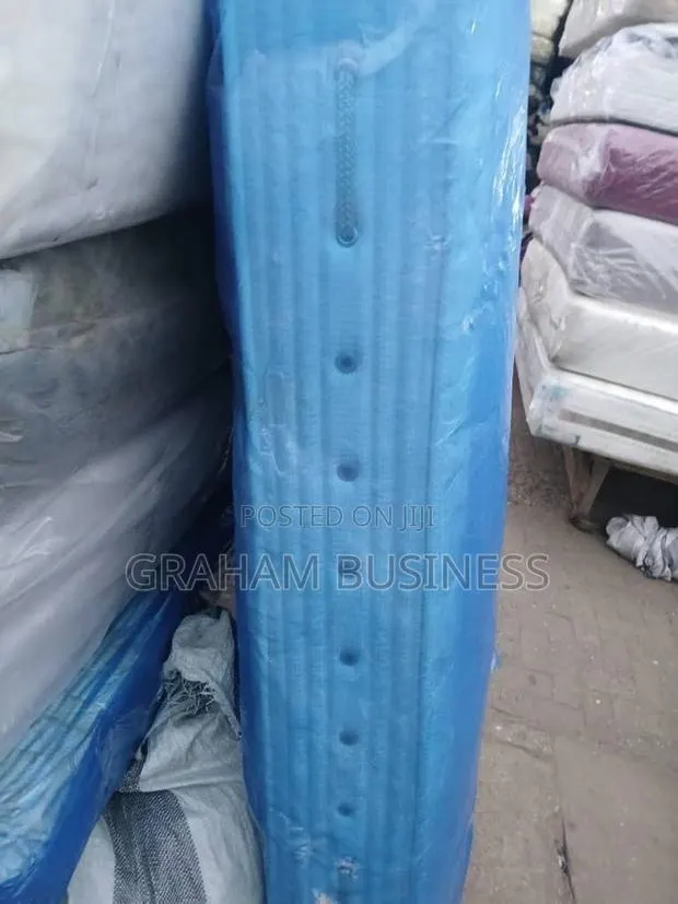 USA 1/ Half Bed · Photo 1
