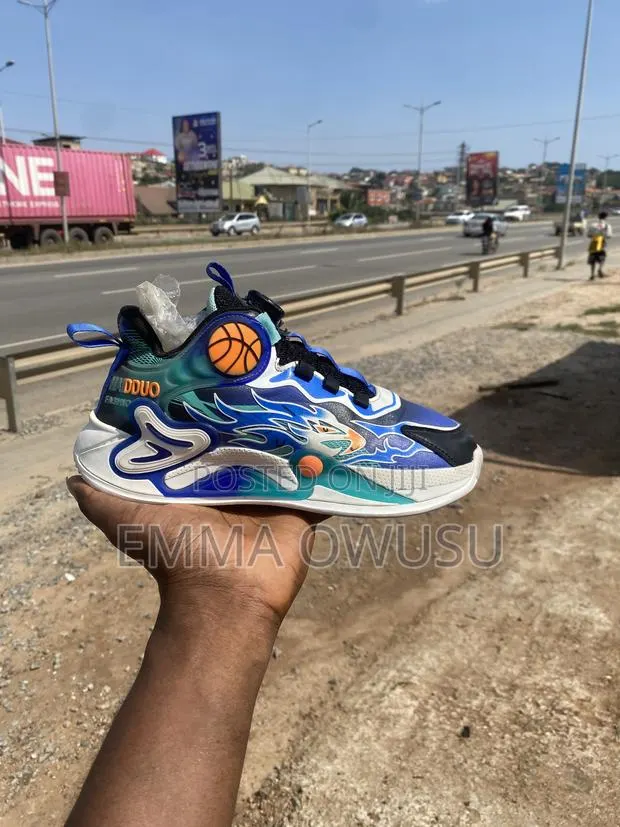 Curated Thrift Sneaker · Photo 1