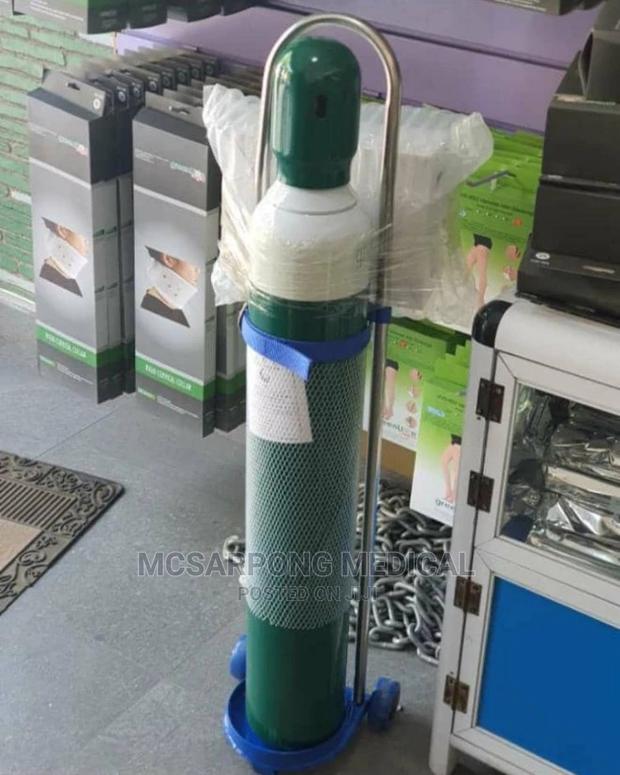 Oxygen Cylinder (10 Litres) · Photo 1