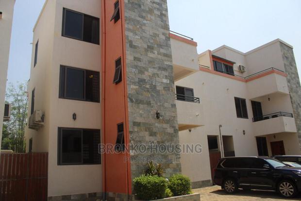 3bdrm Penthouse in Bronko Housing, Airport Residential Area for Rent · Photo 2