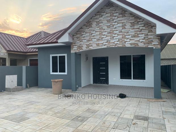 3bdrm House in Bronko Housing, Spintex for rent · Photo 2