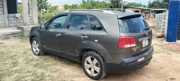 Kia Sorento 2012 Brown · Photo 1